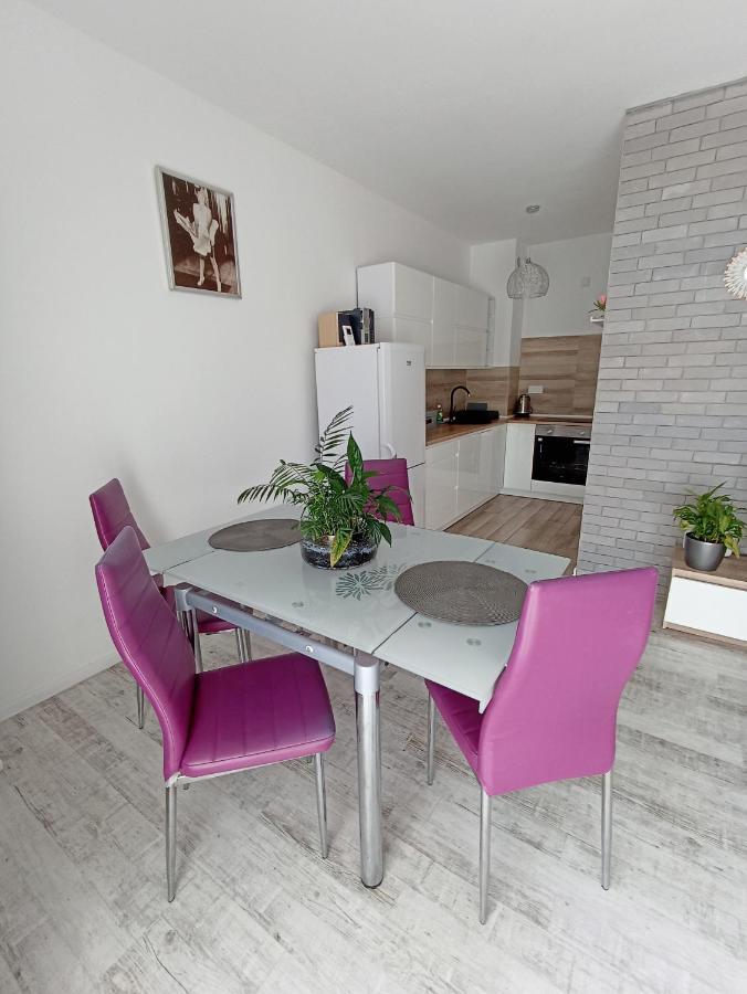 Apartament Na Kruczej Lubiń Extérieur photo
